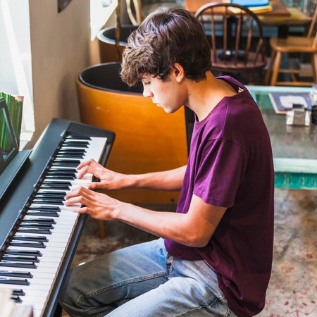 Zestaw: Pianino cyfrowe 88 klawiszy Aria I Mielczewski+ ławka+ pokrowiec na pianino