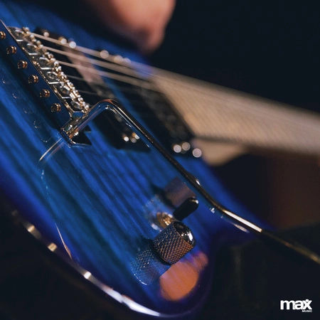 Zestaw: Gitara elektryczna GigKit niebieska+ wzmacniacz pokrowiec dodatki