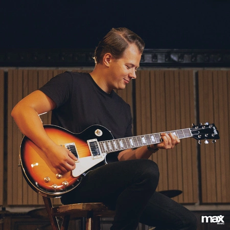 Zestaw: Gitara elektryczna GigKit w stylu LP sunburst+ wzmacniacz+ akcesoria