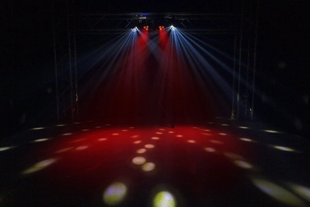 Zestaw oświetleniowy PAR DERBY MAX PARTYBAR12