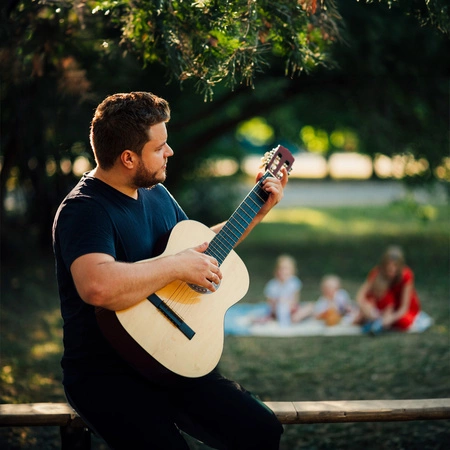 Zestaw: Gitara klasyczna 4/4 38" kolor naturalny GK38NAT Golden Guitar+ pokrowiec+ tuner+ struny+ kostki