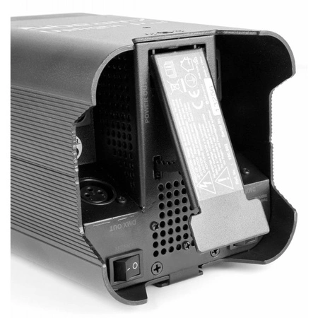 Zestaw BeamZ Uplight z 4 oświetlaczami BBP96 na baterie i dedykowanym case