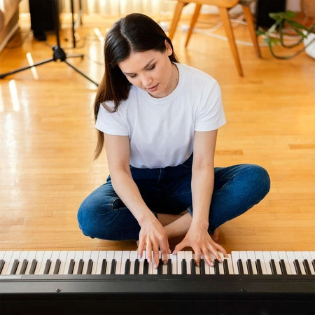 Zestaw: Keyboard 61 klawiszy bateryjno-sieciowy+ statyw