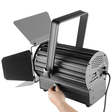 Reflektor sceniczny CX2 ZOOM 200W DMX Firefog