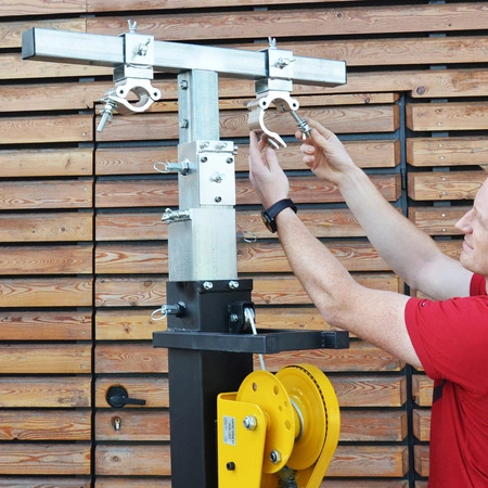 Wieża sceniczna statyw z wyciągarką 2m-6m udźwig 300kg ST300 HARDMAN