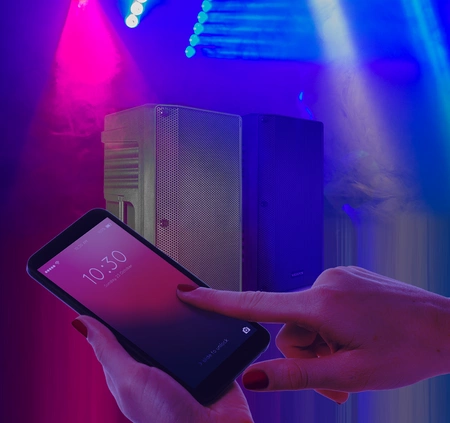 Zestaw karaoke Vonyx z dwoma mikrofonami bezprzewodowymi - 2x kolumna i 2x statyw okablowanie