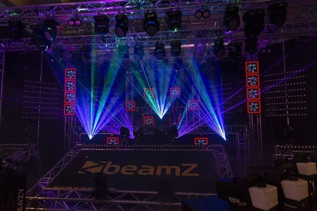 Efekt świetlny LED Twister 400 FAN RGB DMX Beamz