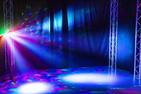 Zestaw oświetleniowy 4x PAR BeamZ PARTYBAR3