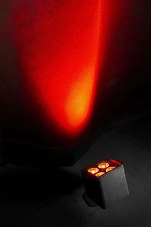 Oświetlacz akumulatorowy BeamZ BBP44 Mini Uplight do użytku na zewnątrz 4x4W 4in1