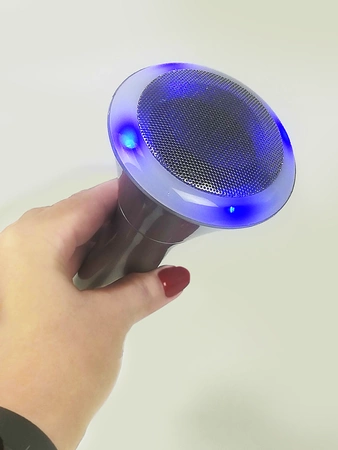 Mikrofon z głośnikiem do karaoke Party KAMIC kolor srebrny