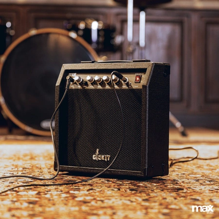 Zestaw: Gitara elektryczna GigKit czarna+ wzmacniacz tuner pokrowiec kostki struny